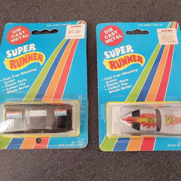 Vintage Super Runner Die Cast Metal Cars Toy New Set Of 2 - Picture 1 of 6